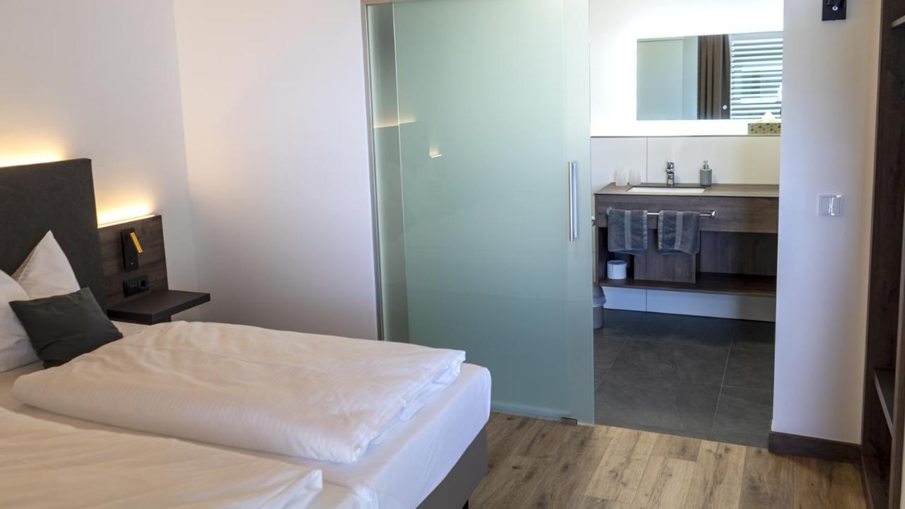 Hotel Kapelle ราดอล์ฟเซลล์ อัม โบเดนซี ภายนอก รูปภาพ